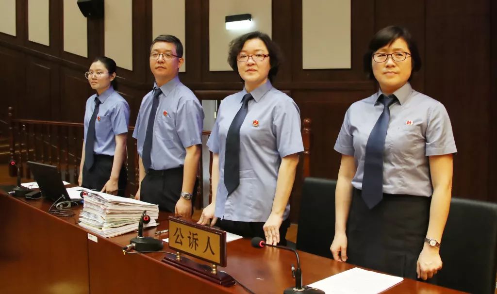 北京二中院院长鲁桂华开庭审理人体藏毒运输毒品案并当庭宣判