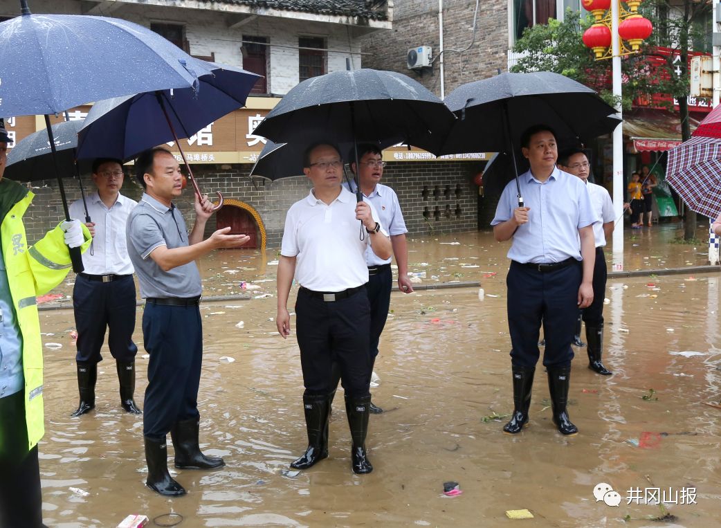 众志成城抗洪救灾迎击一场不能后退的狙击战吉安市防汛救灾系列报道之