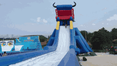 就靠泡在水里"续命"了._水上乐园