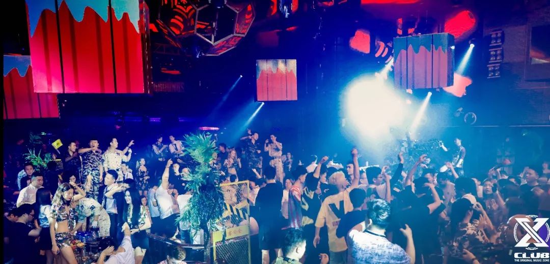 创智聚众酒吧管理丨xclub吃鸡派对回顾