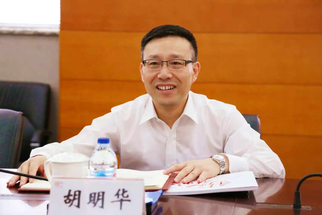 新虹6月大调研丨区委常委宣传部部长胡明华前来新虹调研