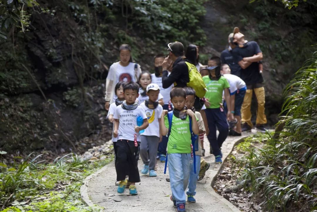 中国队长全能领袖营开启飞天遁地之旅