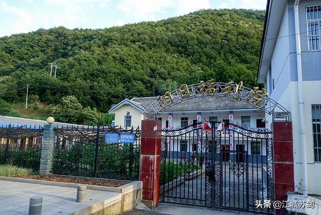 荆楚网友看荆楚神农架美丽乡村行神农故土阳日镇印象