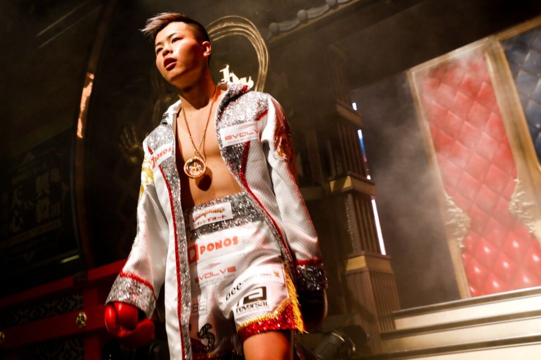 带着复兴日本格斗的希望种子,那须川天心总是在尝试