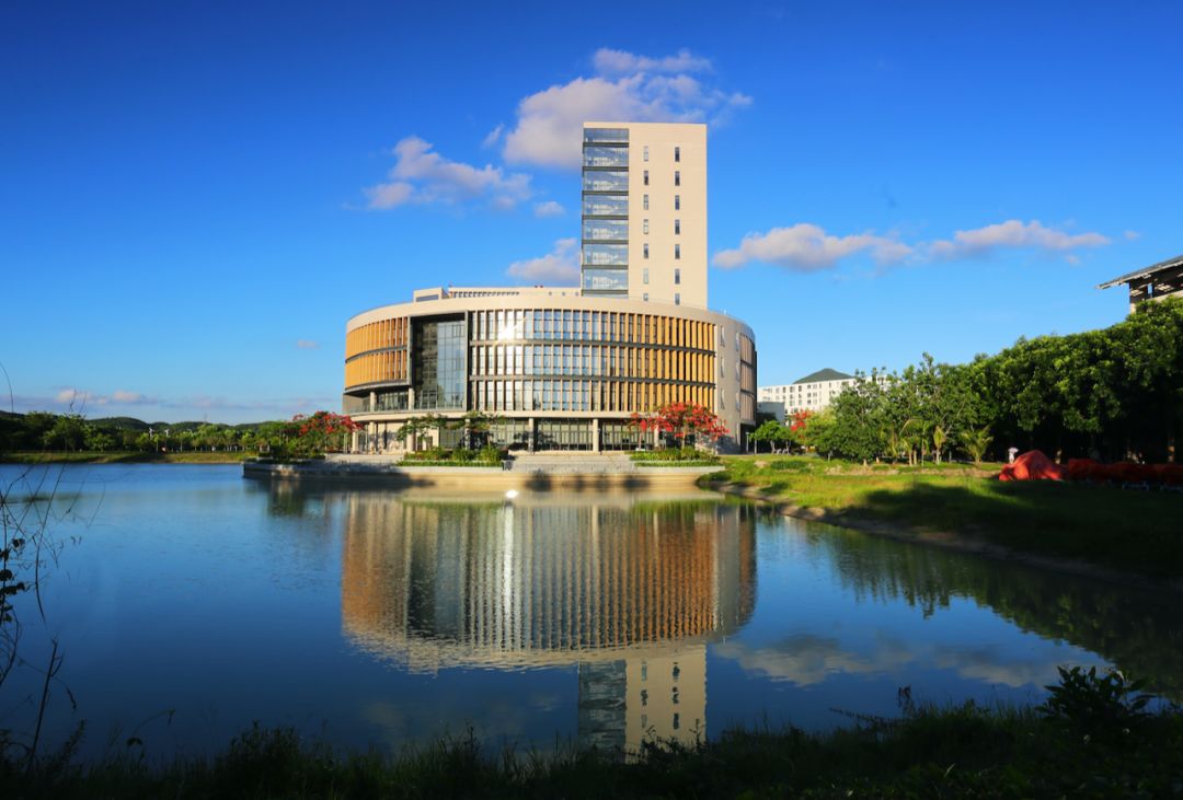三亚这所海洋大学向世界抛出一份简历!| 海南热带海洋学院_一等奖
