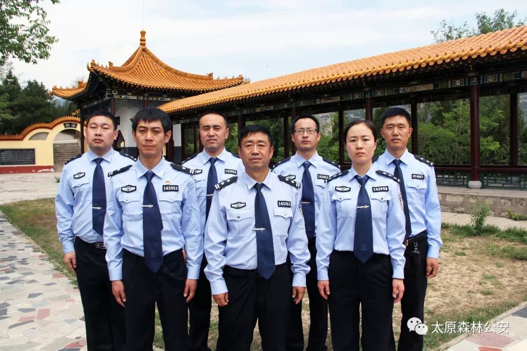 森林公安的警服图片图片