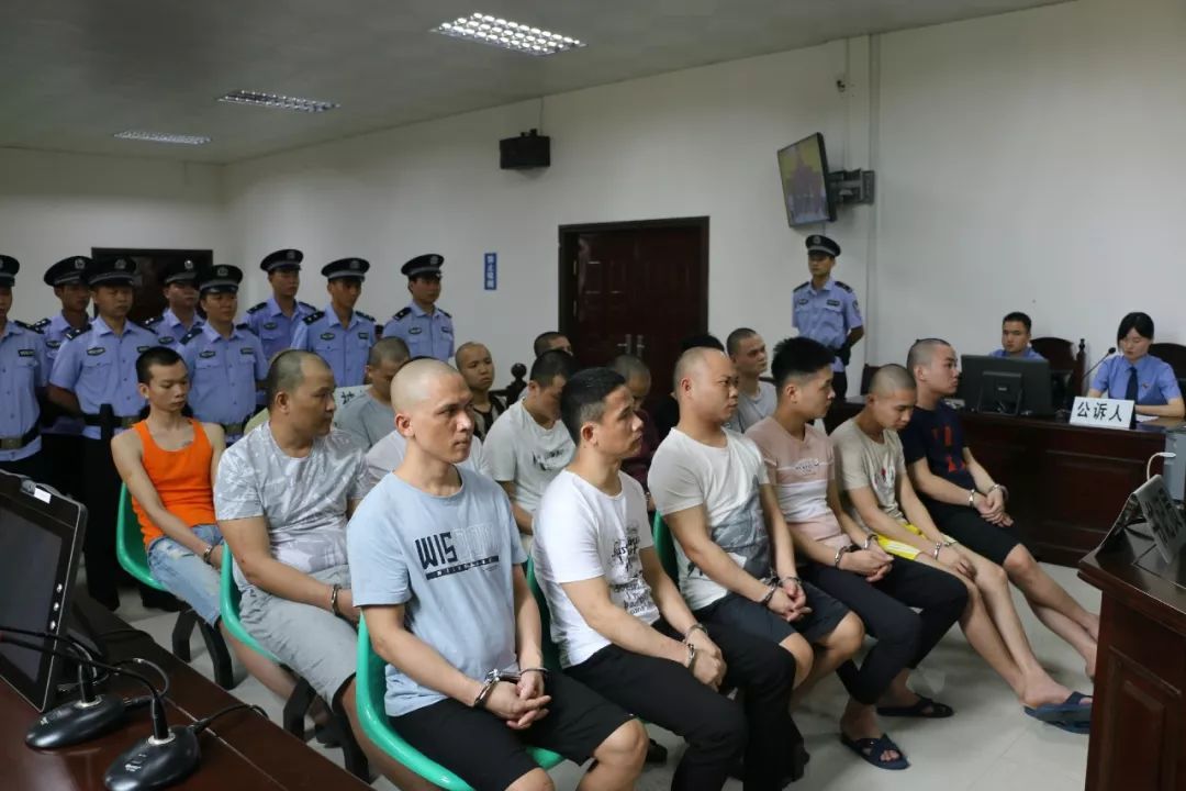 大快人心玉林这强迫交易鸡屎的14名恶势力犯罪集团成员被判刑了