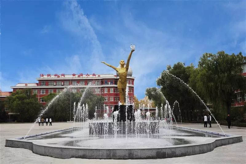 东风中学字斟句酌细推敲精准教学育新苗