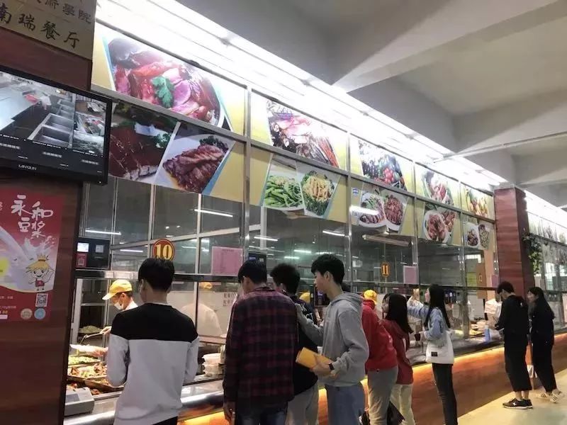 招生简章信息工程学院下丨信息工程学院师生风采展示校园食堂宿舍环境