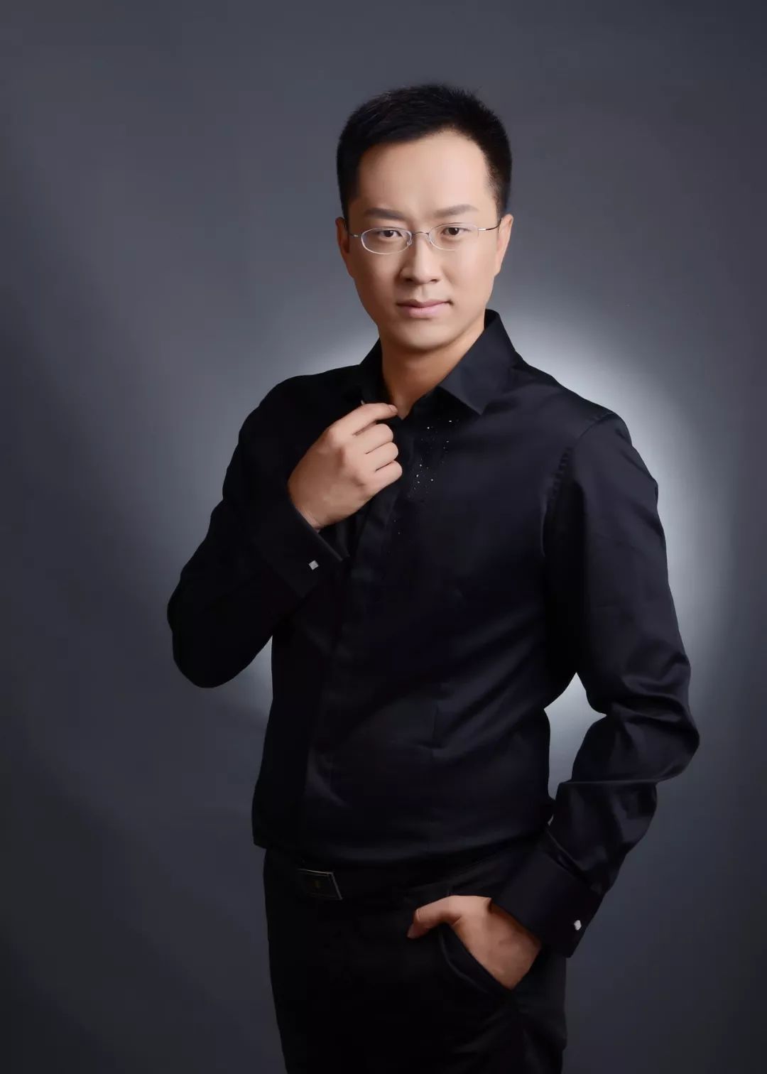 中国声乐家协会会员,山西省音乐家协会会员,中国青年歌唱家协会山西分