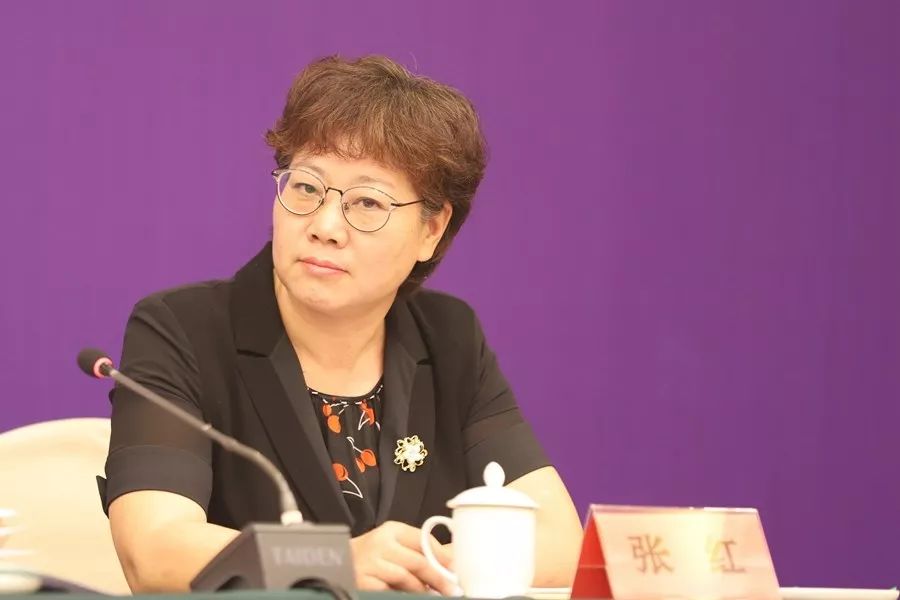 漳州市市场监管局党组成员,副局长张红:目前漳州市已有4045家食品生产