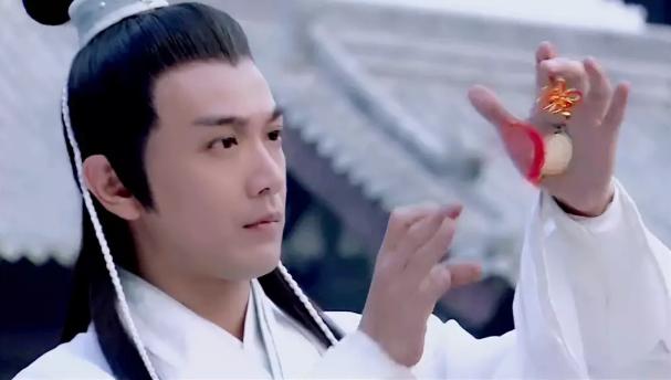 功夫不输李小龙,演技不输梁朝伟,被成龙提拔为何依旧不火_张智尧