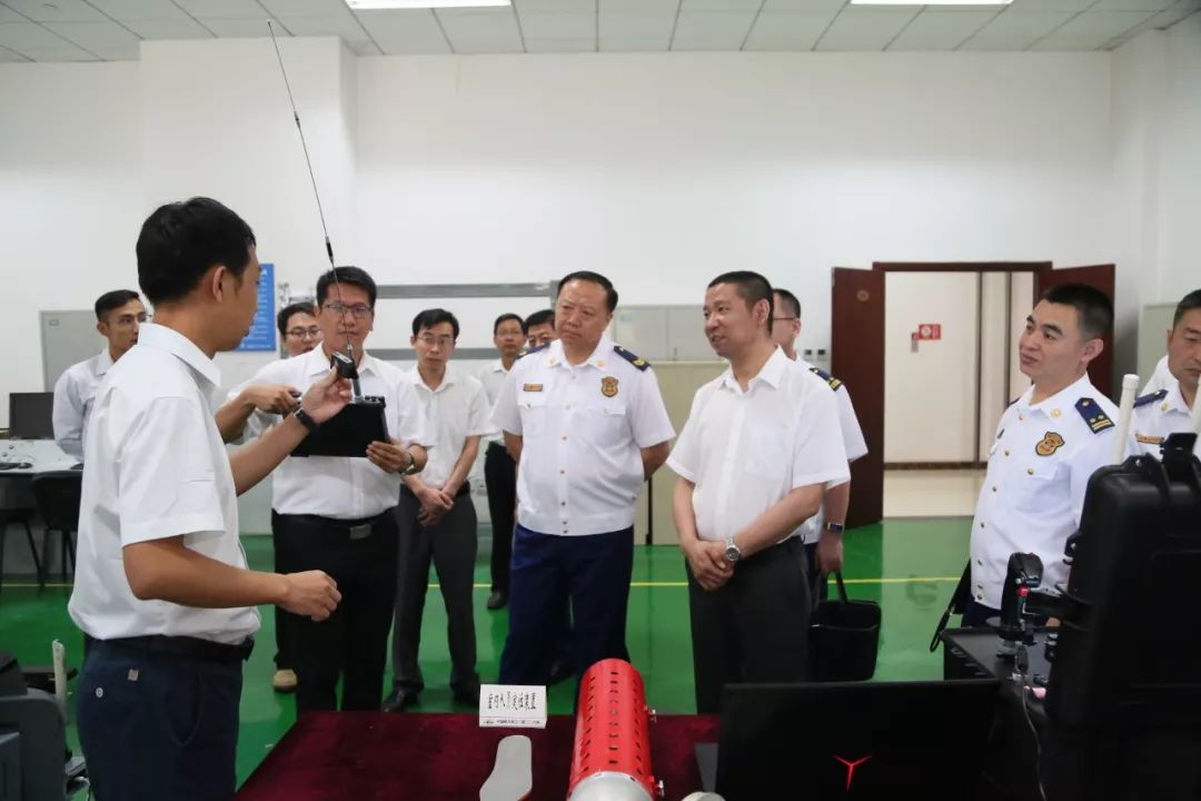 近日,应急管理部森林消防局徐平司令员一行到航天科工二院206所调研