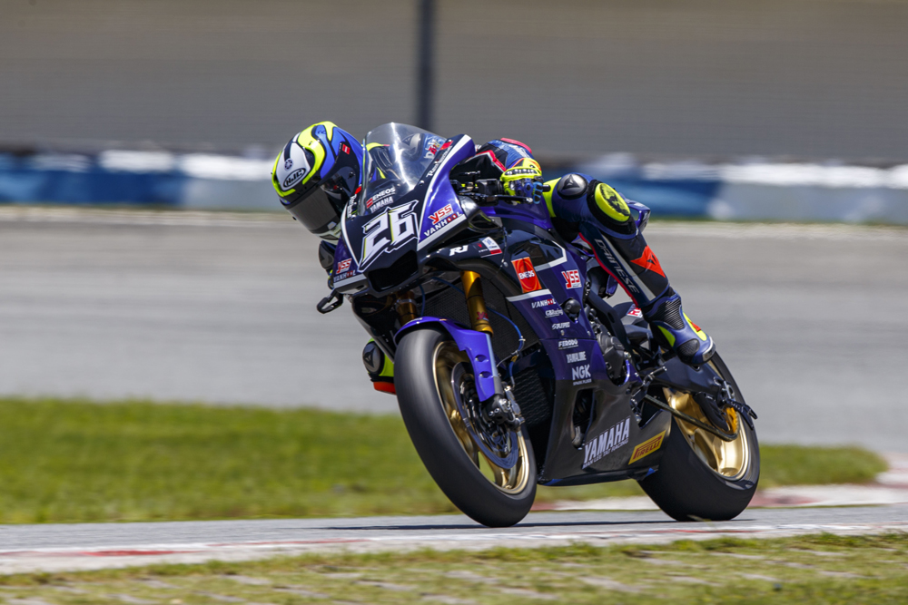 第三冠雅马哈万里达车队李郑鹏成功守擂速度英雄第三回合比赛