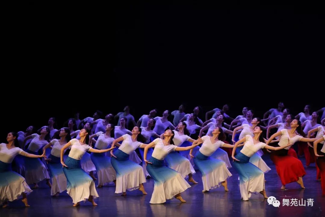 舞蹈学院期末专业课汇报圆满结束_表演