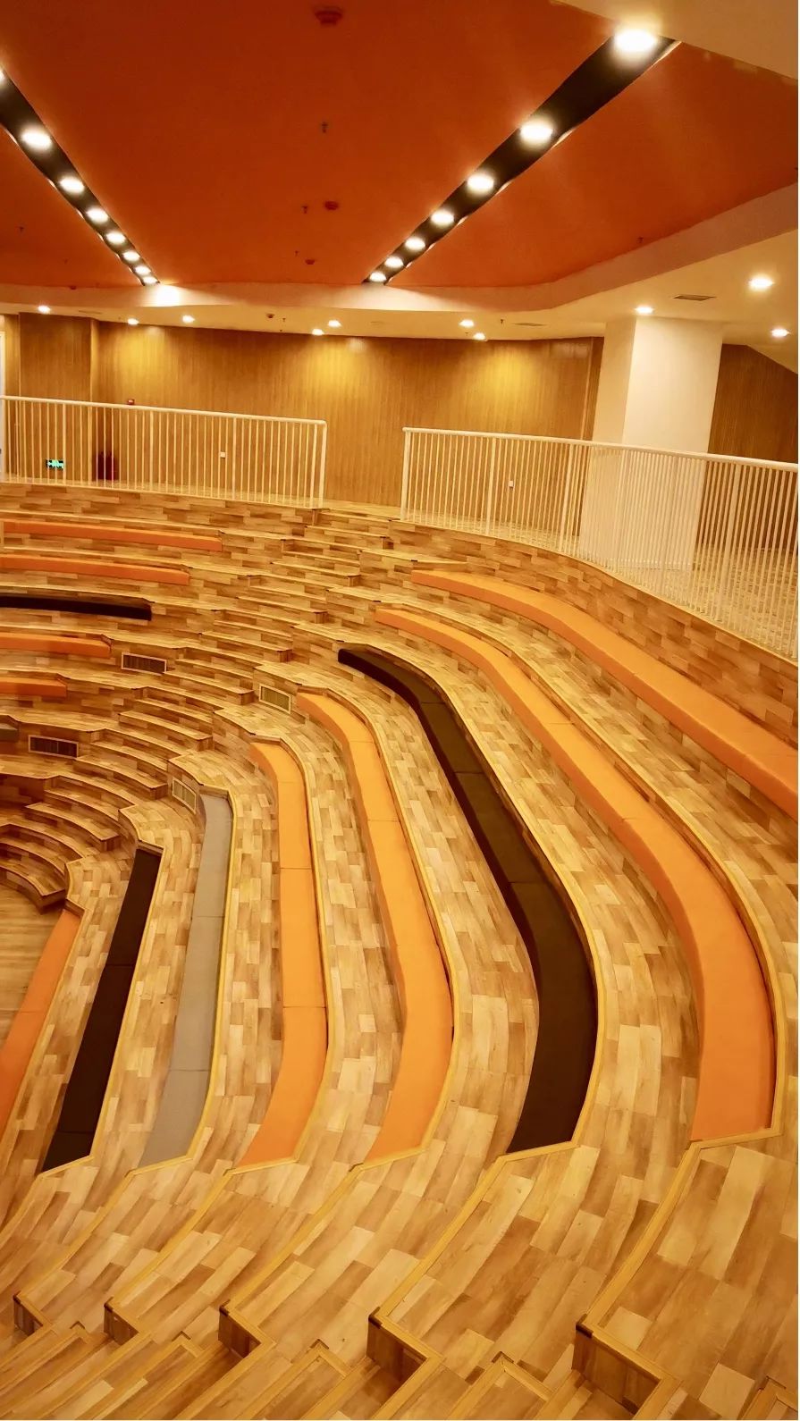 教室田径场开放式阶梯图书馆餐厅报名条件及奖学金01报考尊成国际高中