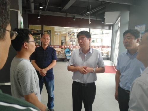 周村区政府副区长解金章带队检查商贸流通领域相关企业安全生产工作