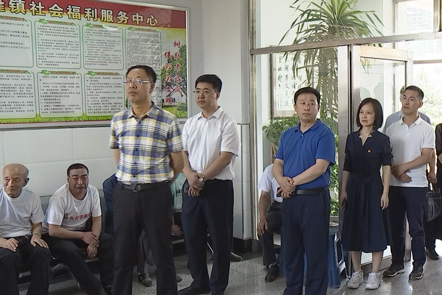 县人大常委会副主任徐志刚,副县长玄立民陪同调研