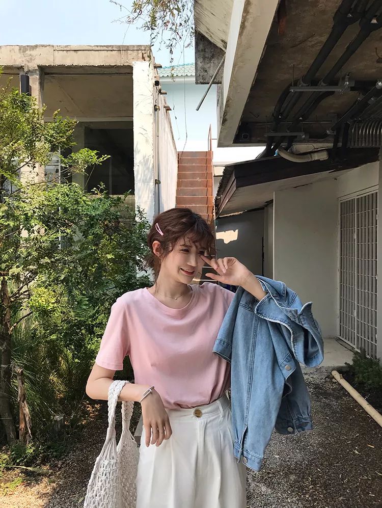 白t超级显白黄皮显白这样穿才显白