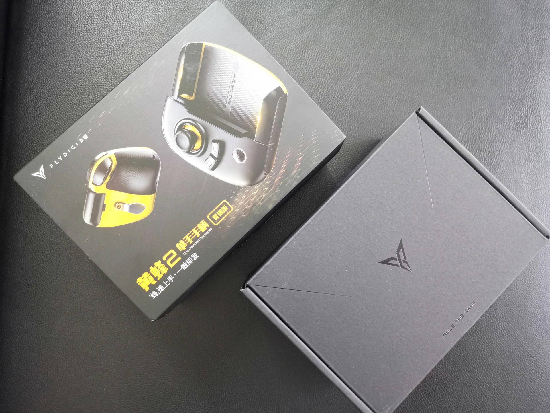 吃鸡辅助利器,飞智黄蜂2单手手柄让你轻松吃鸡