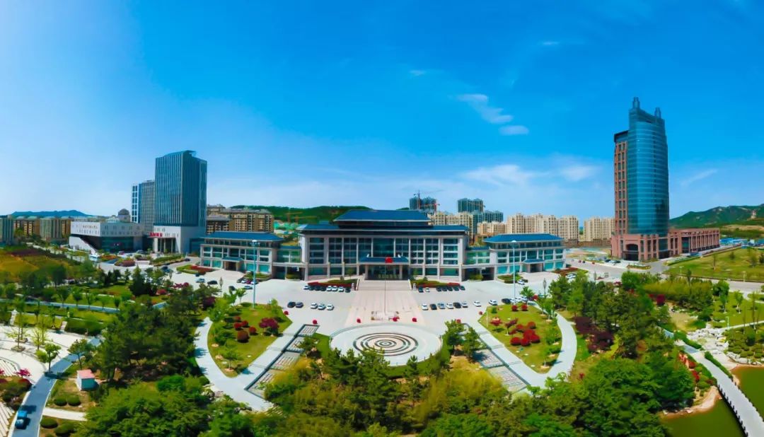 分秒必争临港区重点项目建设日新月异