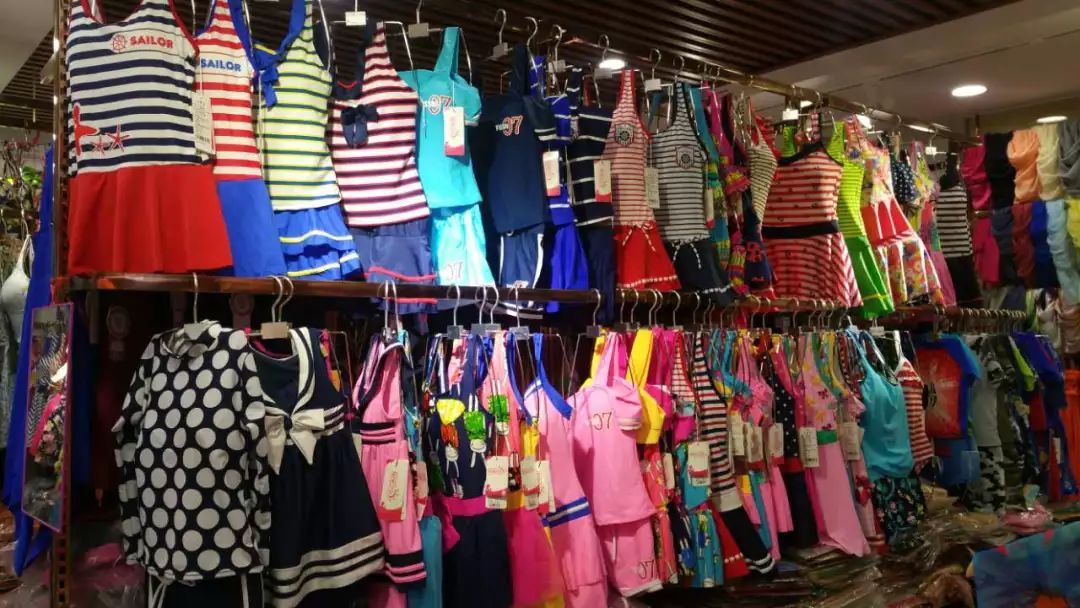 来都行购泳具装备 假日海边ready go!