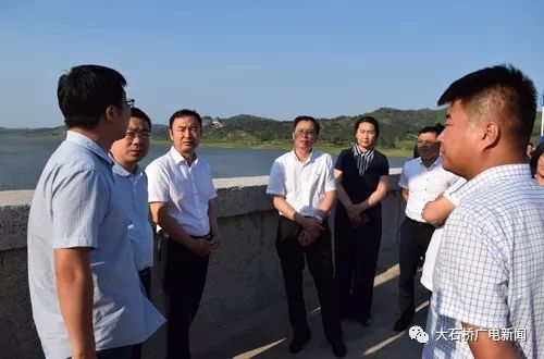 6月26日,辽宁省防汛抗旱指挥部督察组到我市督察防汛抗旱