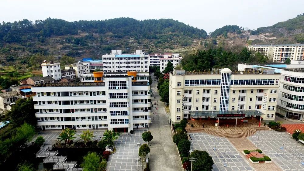 教育灌江毓秀锦园开浓郁书香扑面来灌阳高中特别报道