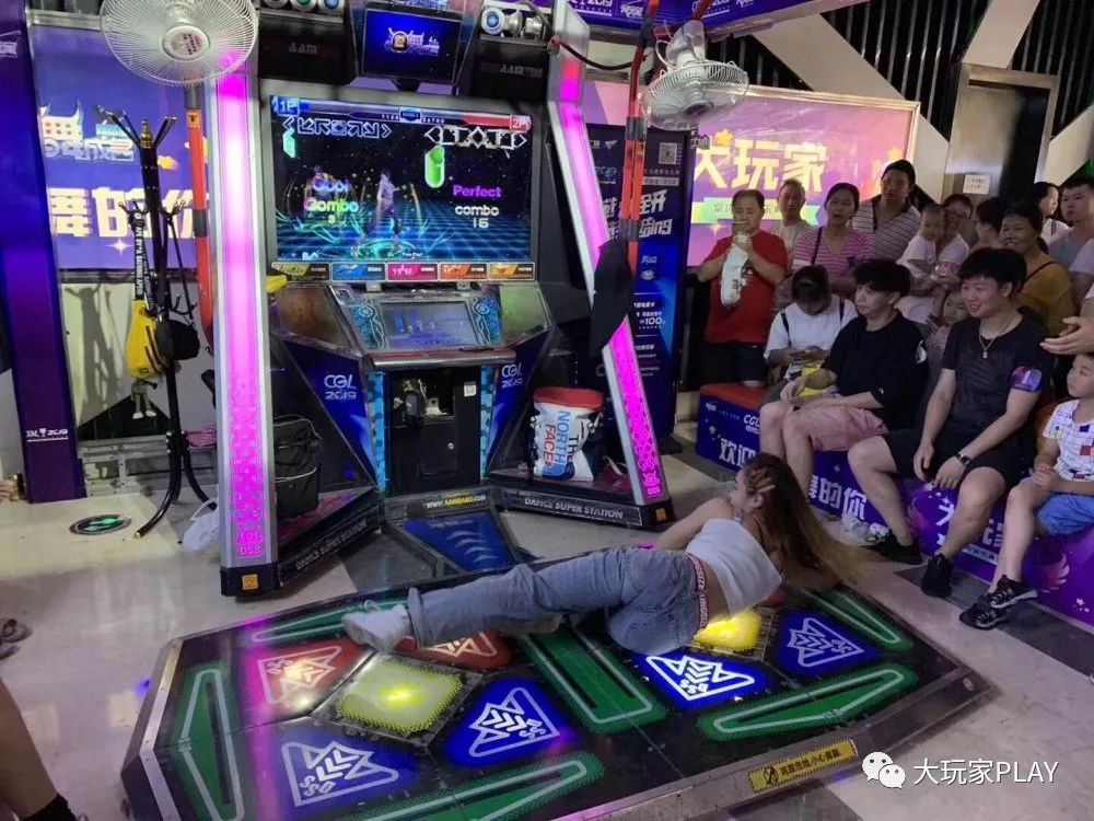 cgl海选决赛丨武汉经开大玩家舞立方火热开赛,点燃激情