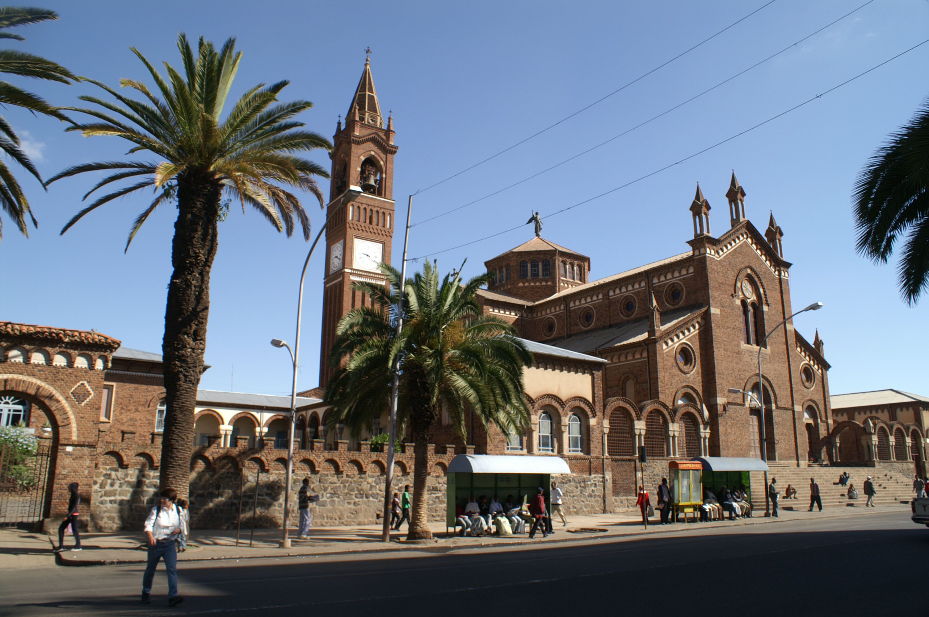 无人权国家强制所有人入伍50岁也一样拒绝要蹲10年监狱