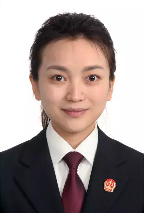 作为北京三中院首批入额法官,她承办了一大批重大