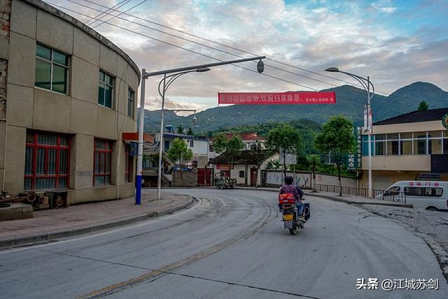 荆楚网友看荆楚神农架美丽乡村行神农故土阳日镇印象
