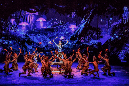 剧院秒变海底世界张家界千古情黑科技惊呆游客