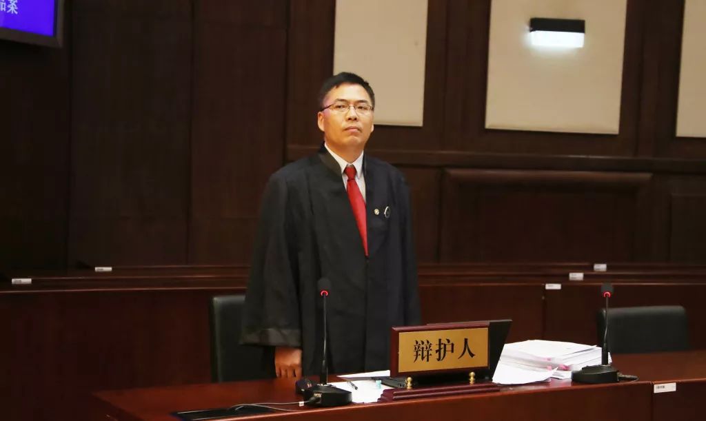 6月25日上午9时30分,鲁桂华院长担任审判长,会同审判员王洪波,人民