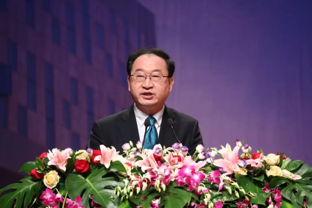 季卫东不要把货币和权力当作衡量是非的尺度北京大学法学院毕业致辞