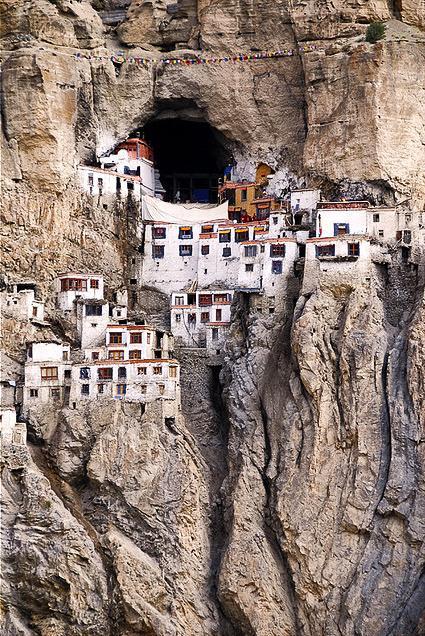 世界上10大悬崖上的奇观建筑最爱中国的