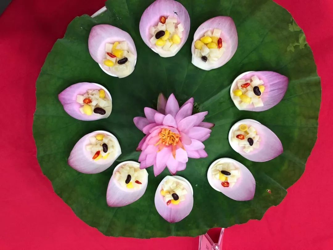 部分菜品为参赛作品请以现场菜品为准荷花睡莲展期间,园内还精心安排