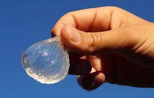 是时候扔掉手里的矿泉水瓶了_薄膜