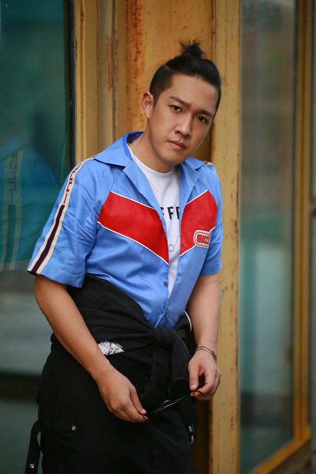 张博宇时尚写真曝光 演绎型男工装风