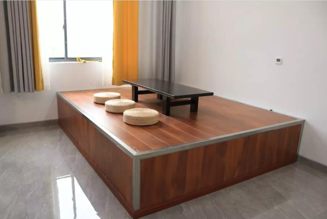 暖天下电热地板铺装的炕有内涵这是一个看脸的时代,但不是一个唯脸的