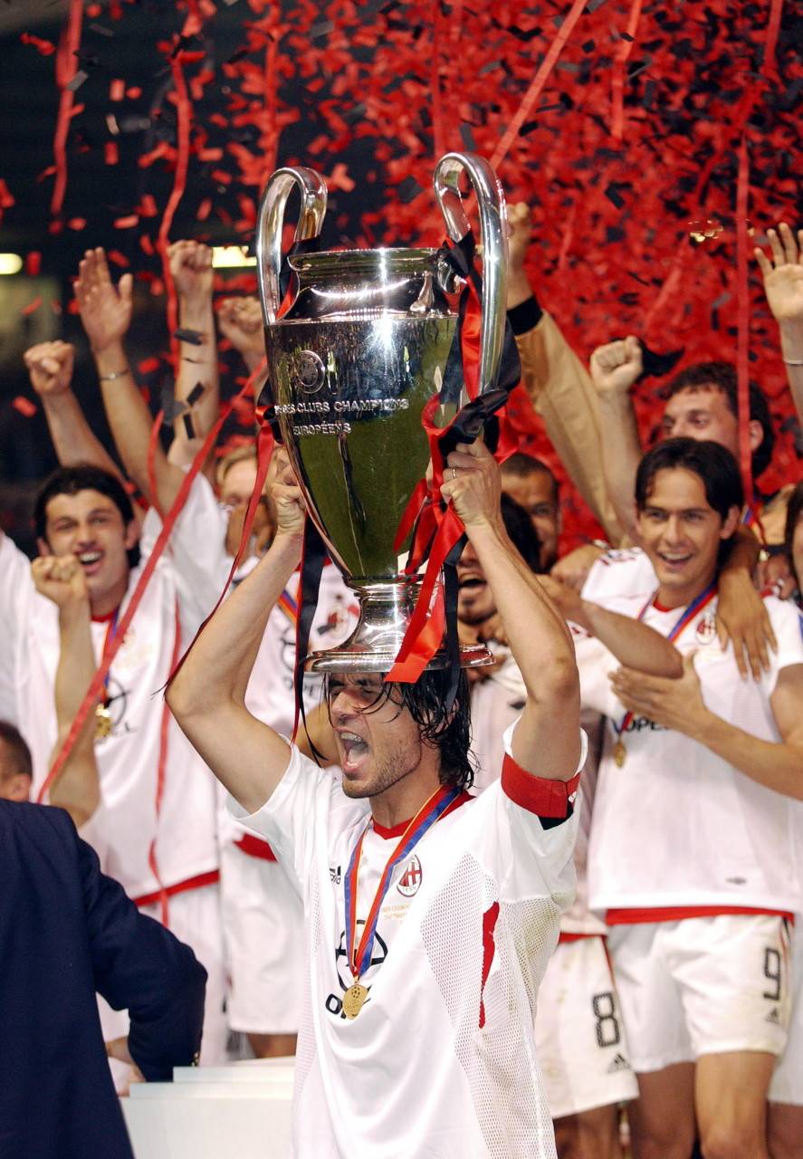 荣耀时刻:06-07赛季,马尔蒂尼欧冠捧杯红黑传奇马尔蒂尼,51岁生日快乐