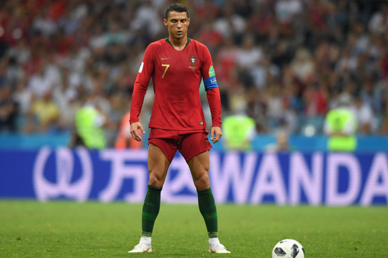 c罗15个残暴级任意球总裁在哪都是最恐怖的杀器