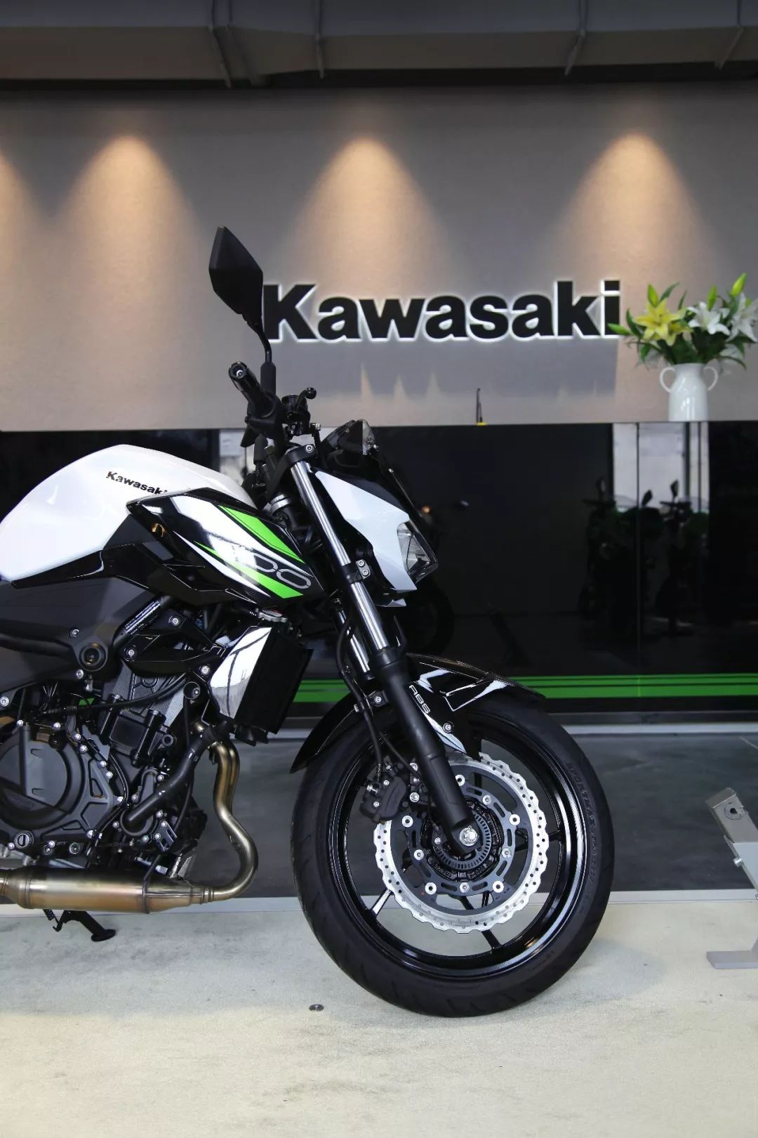 川崎西安z400实车到店7月13日全国统一交车仪式届时欢迎莅临