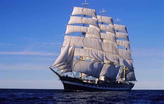 每艘远洋的帆船都代表了巨额的财富,这当然是海盗猖獗的最基本原因.