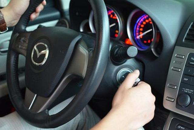 汽车熄火后最好不要做这3件事,否则使用寿命至少减3年