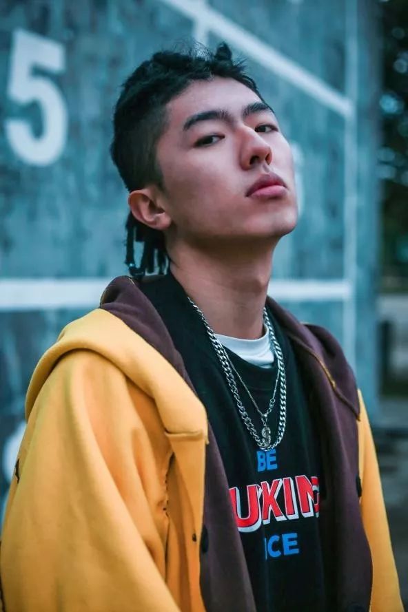 十七草红中redoklambert不打不相识巡演七月开启看天生反骨