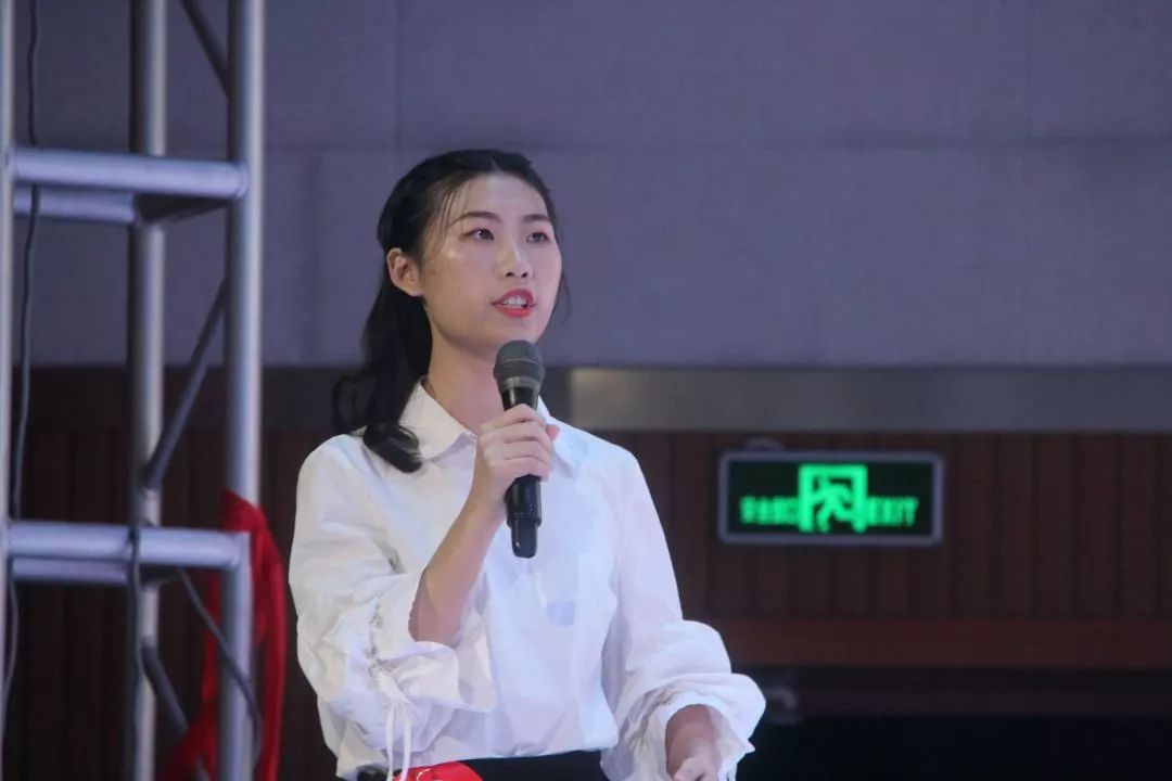 周学佳评委点评衡阳电视台副台长唐黎明雷玉超易宏亮外国语学院的尹超