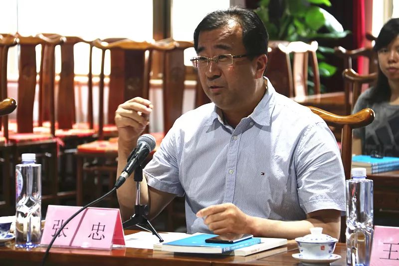 西城区委常委,宣传部长郁治在发言中指出,志愿服务永远在路上.