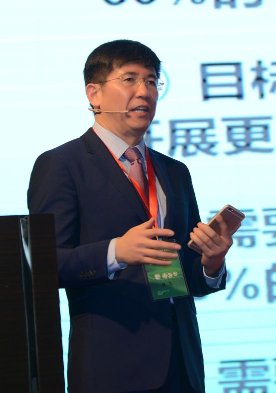 肖飞教授表示:"与疾病共生存的概念涉及到观念的转变,要把无法治愈