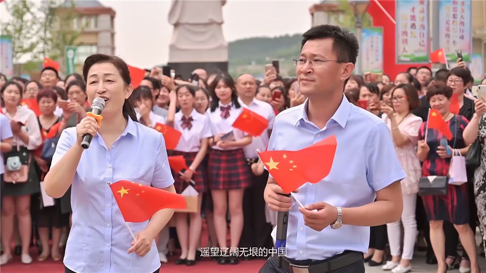 十八岁你好烟台三中成人礼燃爆朋友圈